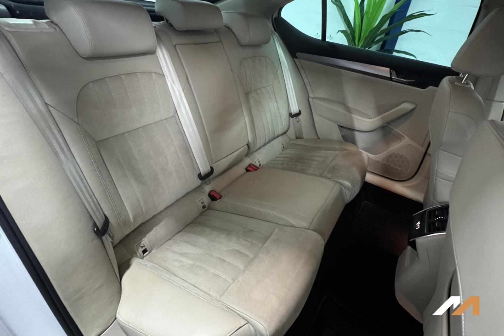 Skoda Superb 2.0 TDI SE L Executive Hatchback 5dr Diesel DSG Euro 6 (s/s) (150 ps)