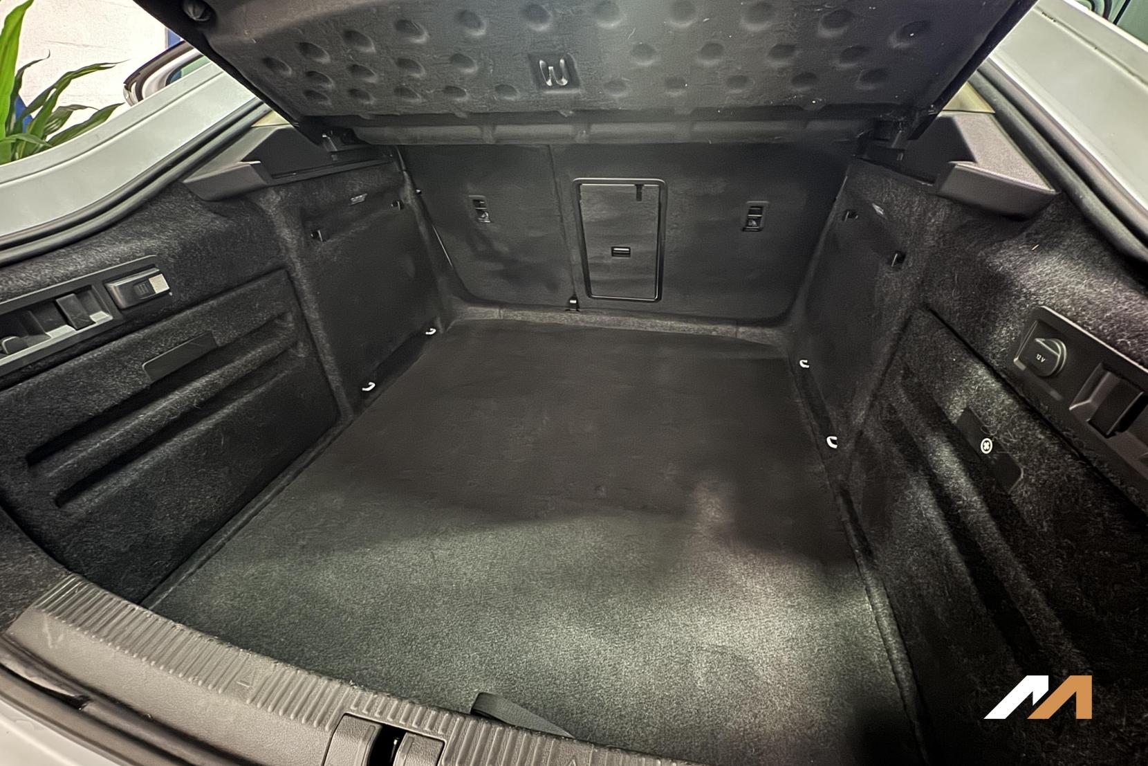 Skoda Superb 2.0 TDI SE L Executive Hatchback 5dr Diesel DSG Euro 6 (s/s) (150 ps)