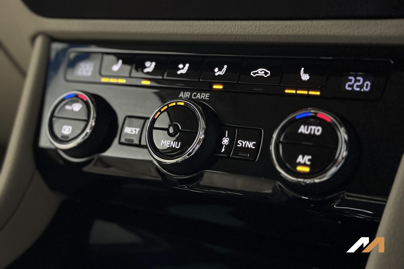 Skoda Superb 2.0 TDI SE L Executive Hatchback 5dr Diesel DSG Euro 6 (s/s) (150 ps)