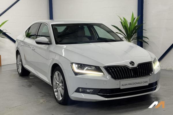 Skoda Superb 2.0 TDI SE L Executive Hatchback 5dr Diesel DSG Euro 6 (s/s) (150 ps)