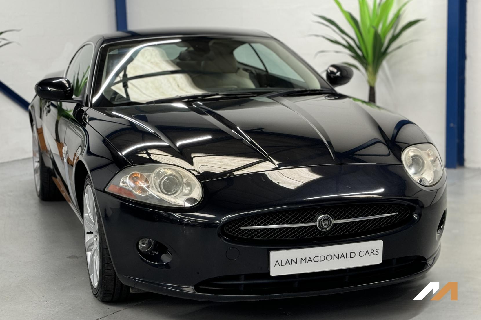 Jaguar XK 4.2 V8 Coupe 2dr Petrol Auto Euro 4 (300 ps)