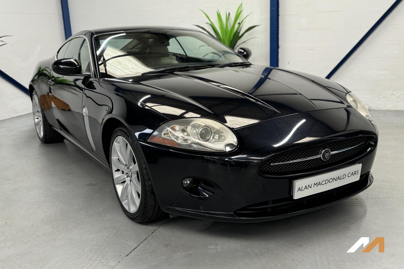 Jaguar XK 4.2 V8 Coupe 2dr Petrol Auto Euro 4 (300 ps)