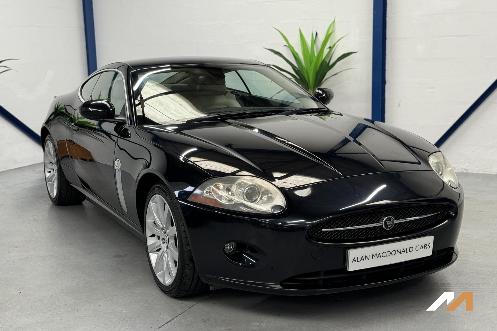 Jaguar XK 4.2 V8 Coupe 2dr Petrol Auto Euro 4 (300 ps)