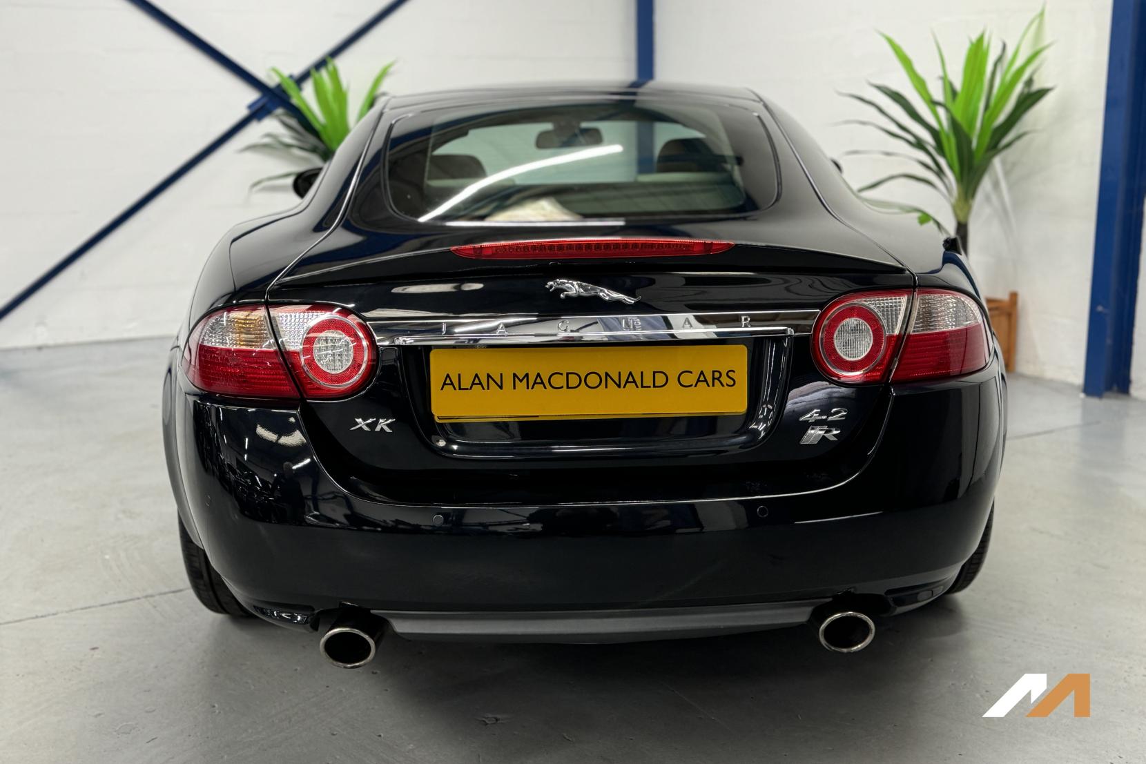 Jaguar XK 4.2 V8 Coupe 2dr Petrol Auto Euro 4 (300 ps)