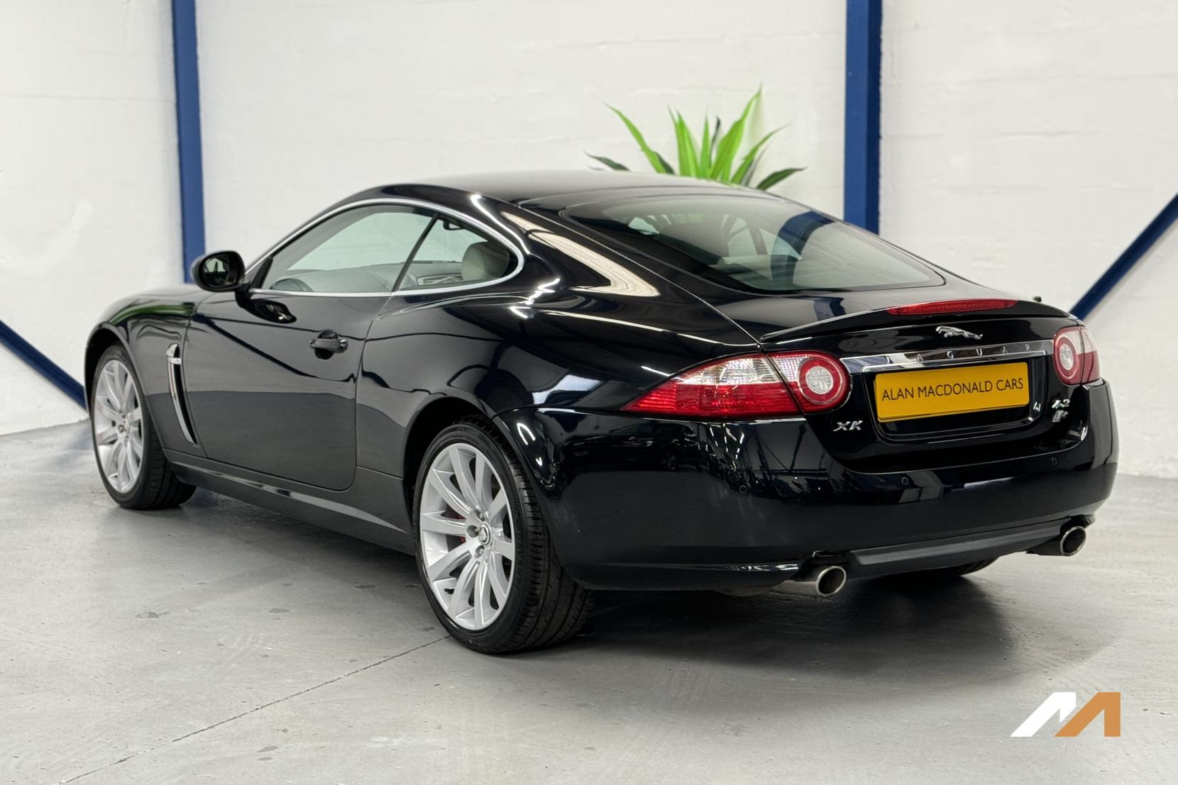 Jaguar XK 4.2 V8 Coupe 2dr Petrol Auto Euro 4 (300 ps)