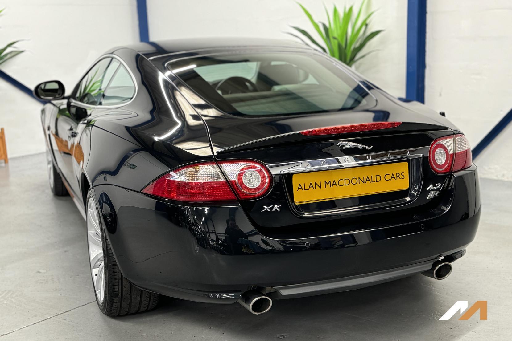 Jaguar XK 4.2 V8 Coupe 2dr Petrol Auto Euro 4 (300 ps)