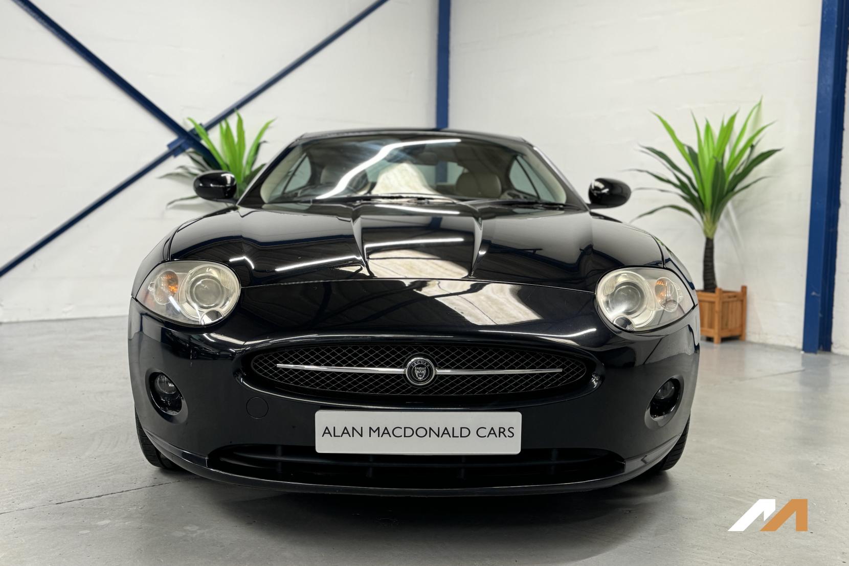 Jaguar XK 4.2 V8 Coupe 2dr Petrol Auto Euro 4 (300 ps)