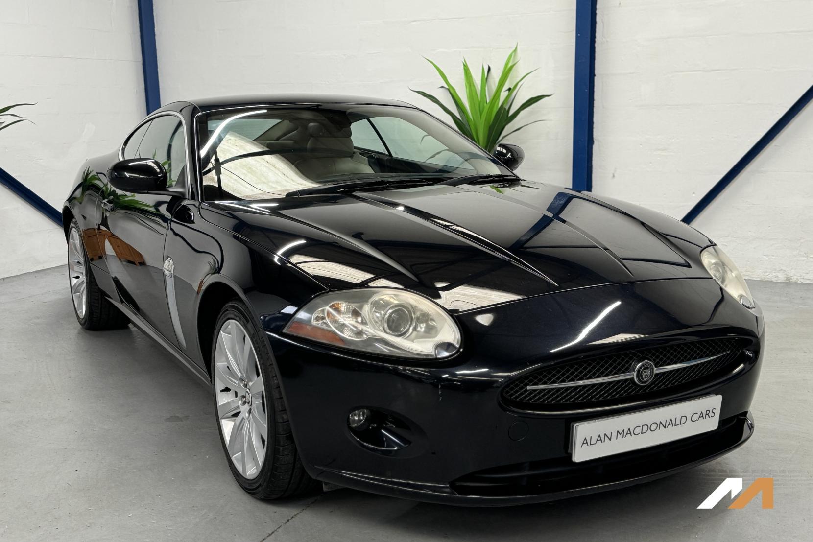 Jaguar XK 4.2 V8 Coupe 2dr Petrol Auto Euro 4 (300 ps)