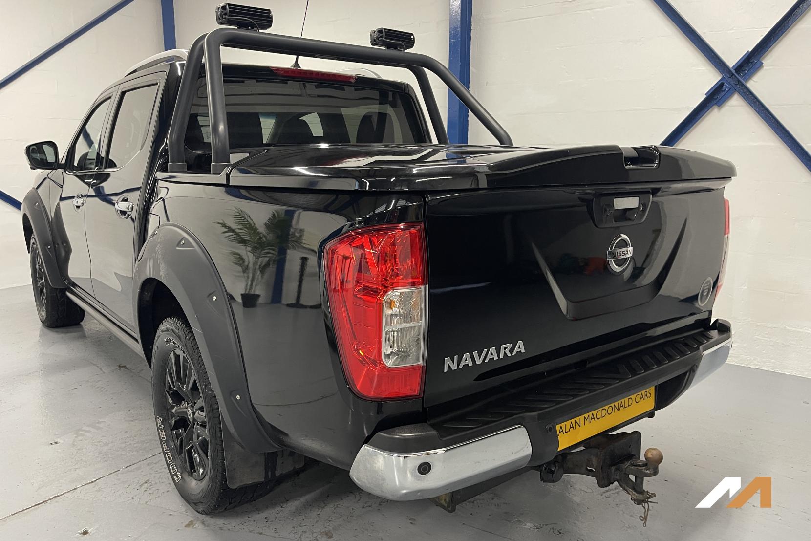 Nissan Navara 2.3 dCi Tekna Pickup 4dr Diesel Auto 4WD Euro 6 (190 ps)