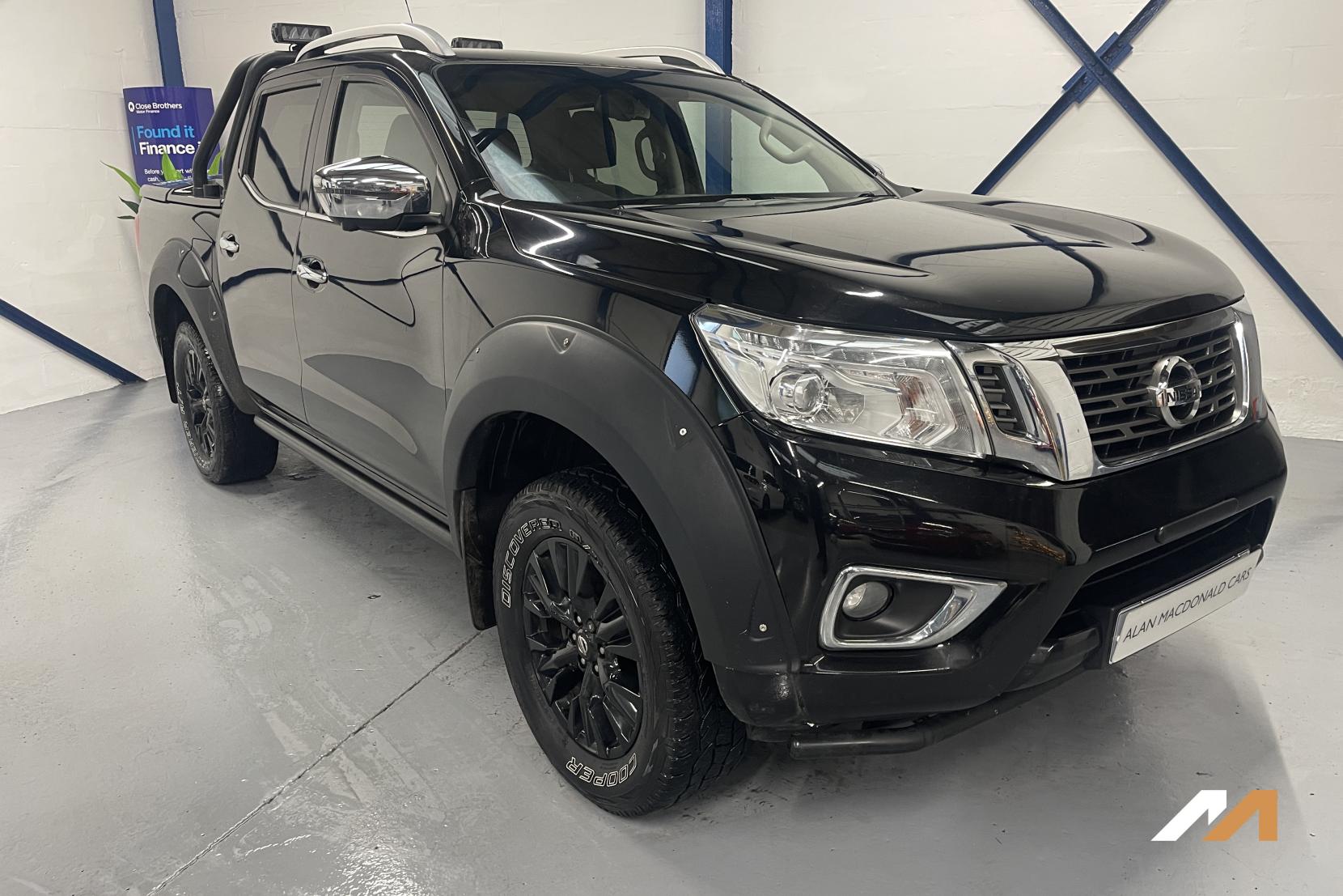 Nissan Navara 2.3 dCi Tekna Pickup 4dr Diesel Auto 4WD Euro 6 (190 ps)