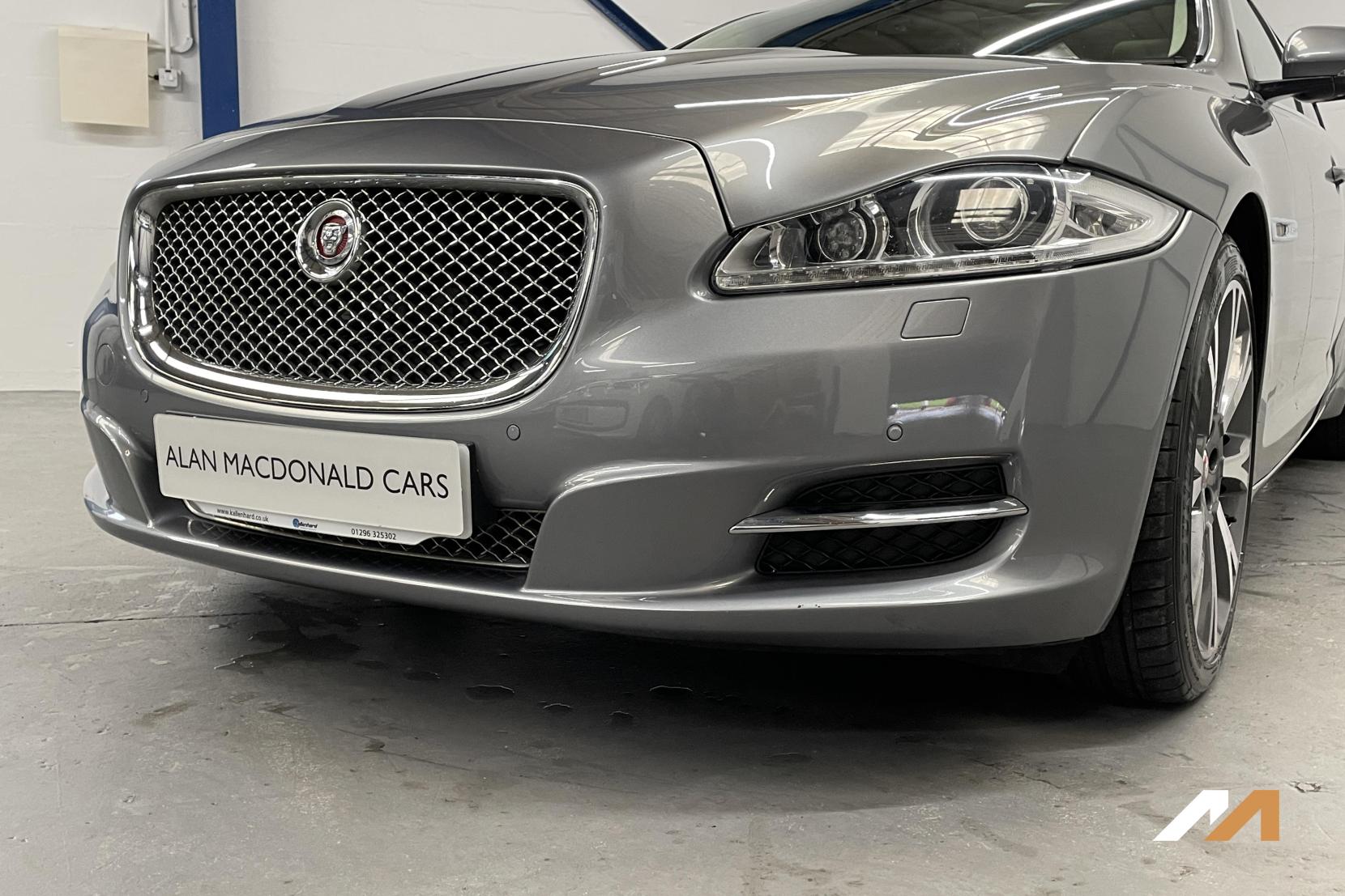 Jaguar XJ 3.0d V6 Portfolio Saloon 4dr Diesel Auto Euro 5 (s/s) (LWB) (275 ps)