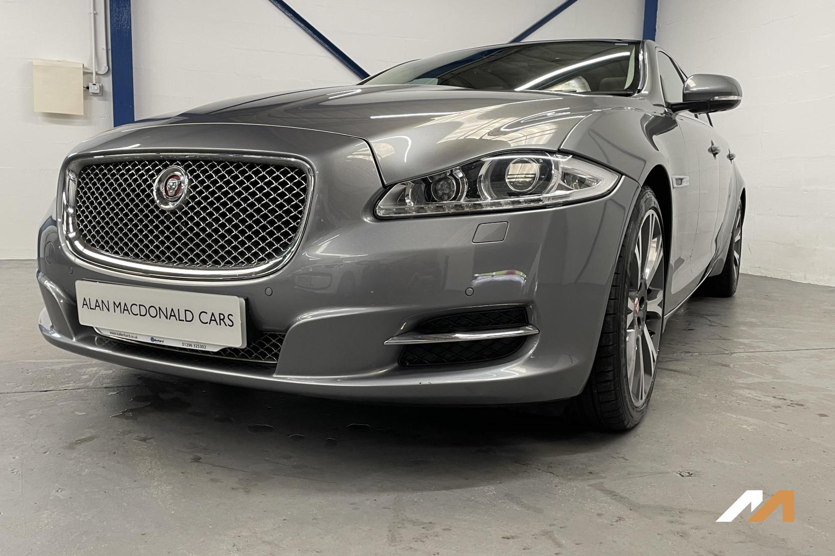 Jaguar XJ 3.0d V6 Portfolio Saloon 4dr Diesel Auto Euro 5 (s/s) (LWB) (275 ps)