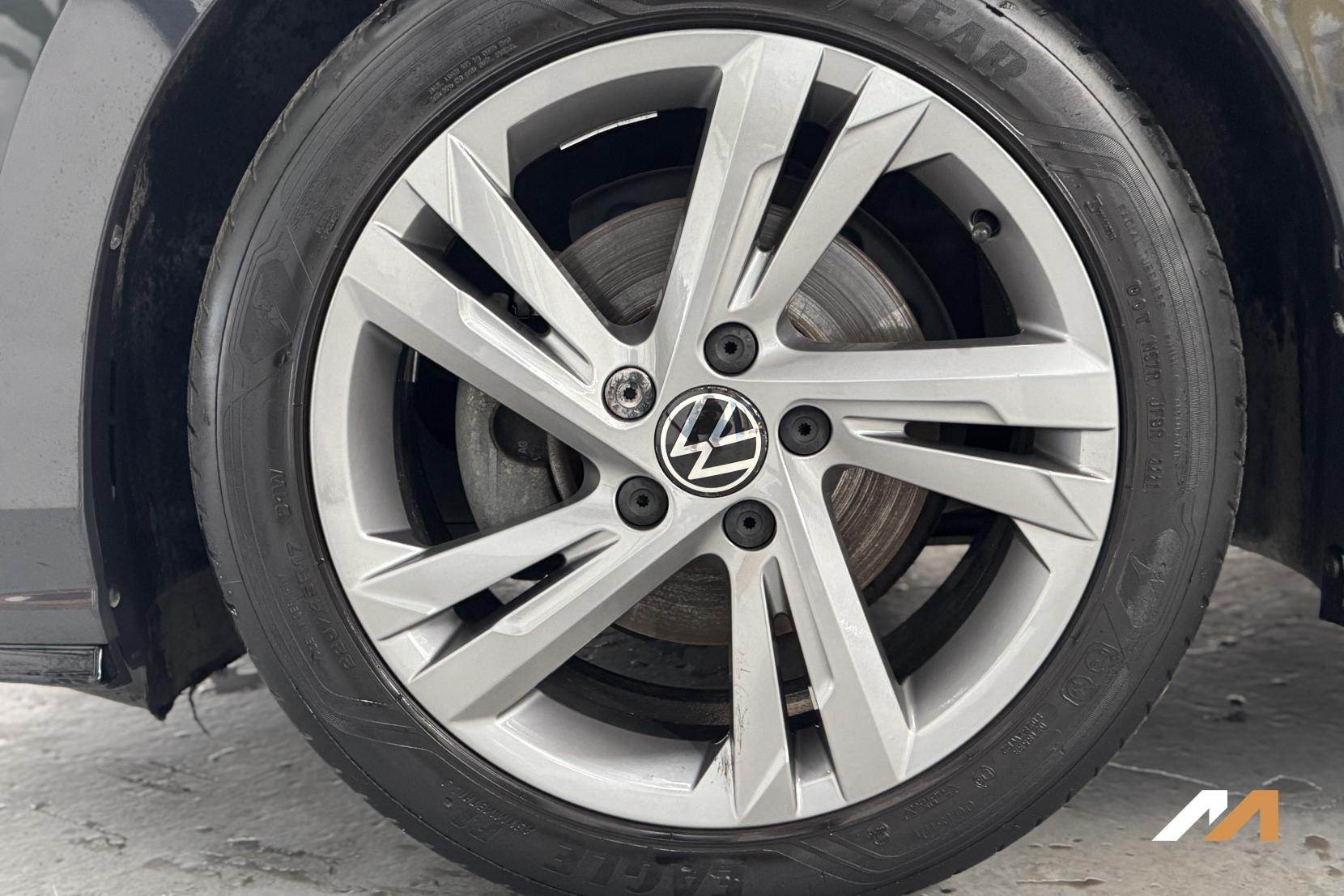 Volkswagen Golf 1.5 TSI R-Line Hatchback 5dr Petrol Manual Euro 6 (s/s) (130 ps)