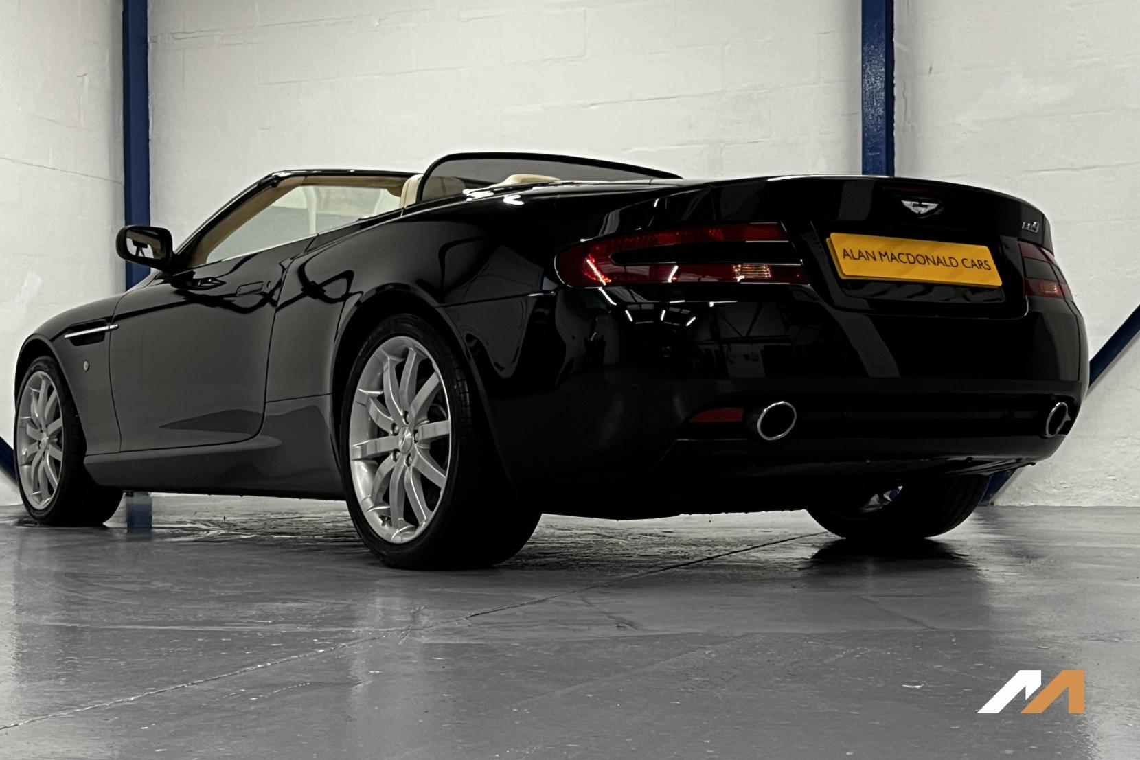 Aston Martin DB9 5.9 Volante 2dr Petrol Seq (EU4) (394 g/km, 450 bhp)