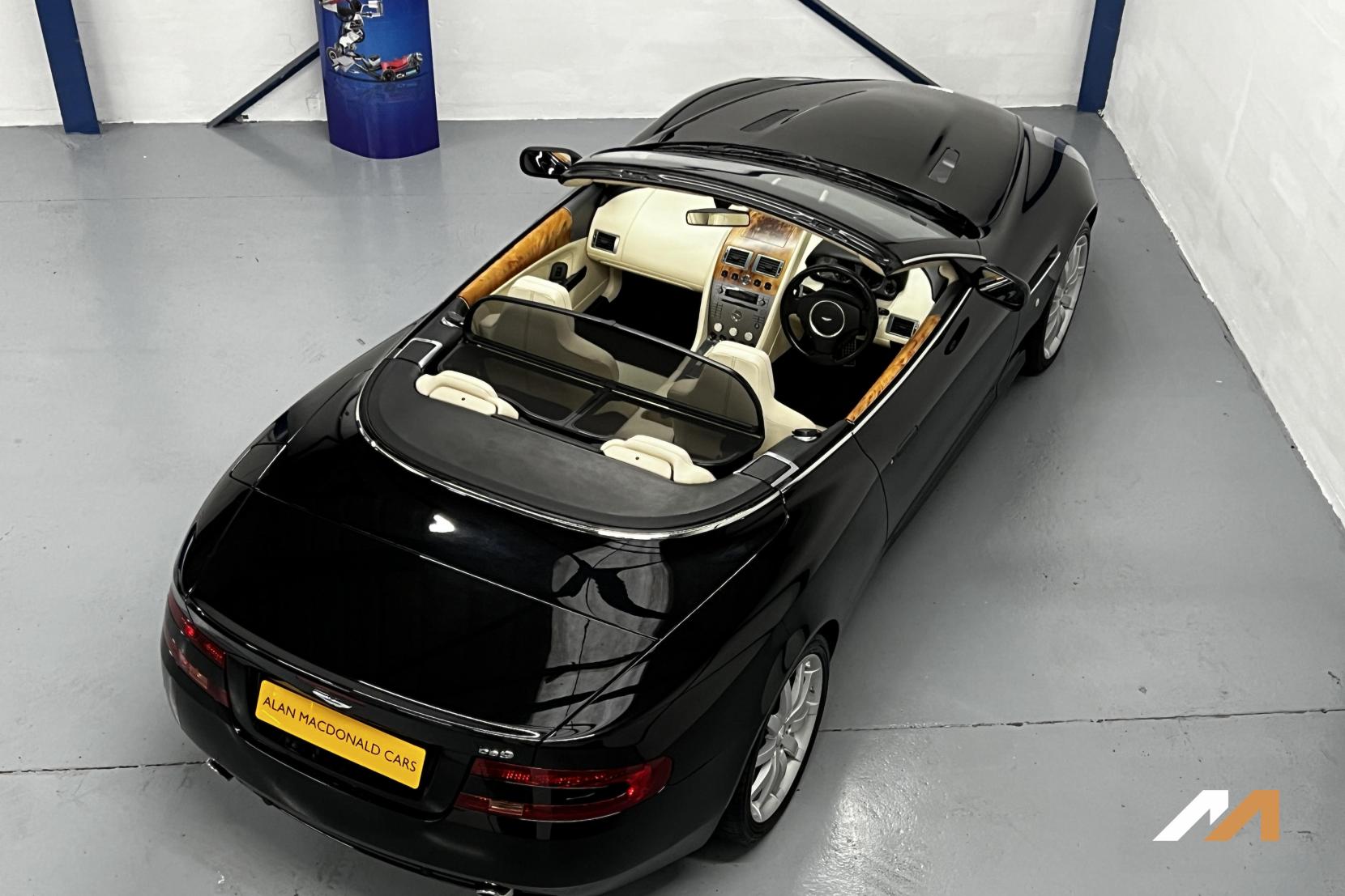 Aston Martin DB9 5.9 Volante 2dr Petrol Seq (EU4) (394 g/km, 450 bhp)