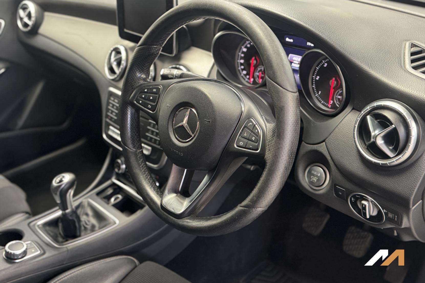 Mercedes-Benz CLA 2.1 CLA200d Sport Coupe 4dr Diesel Manual Euro 6 (s/s) (136 ps)