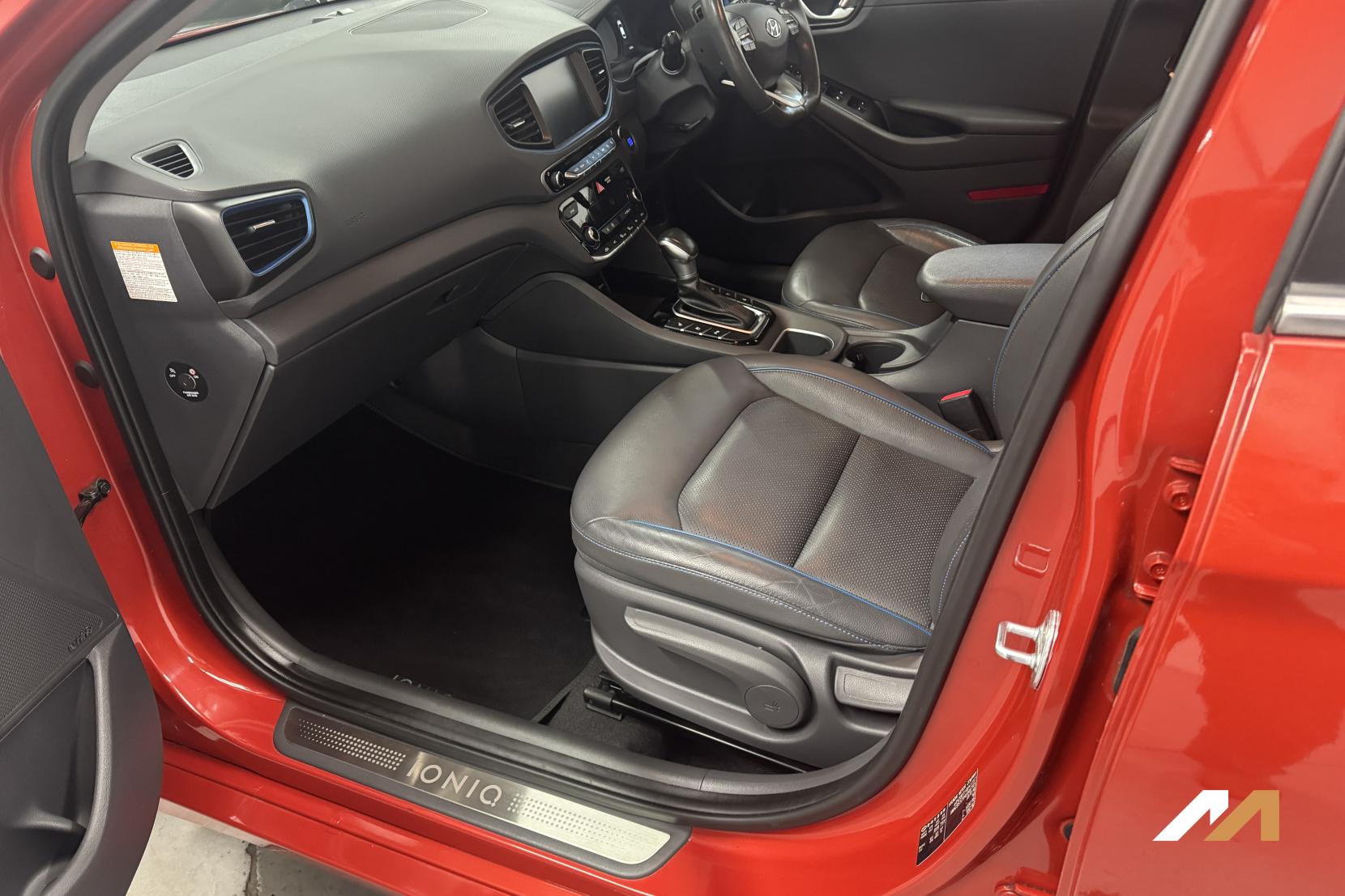 Hyundai IONIQ 1.6 h-GDi Premium SE Hatchback 5dr Petrol Hybrid DCT Euro 6 (s/s) (141 ps)