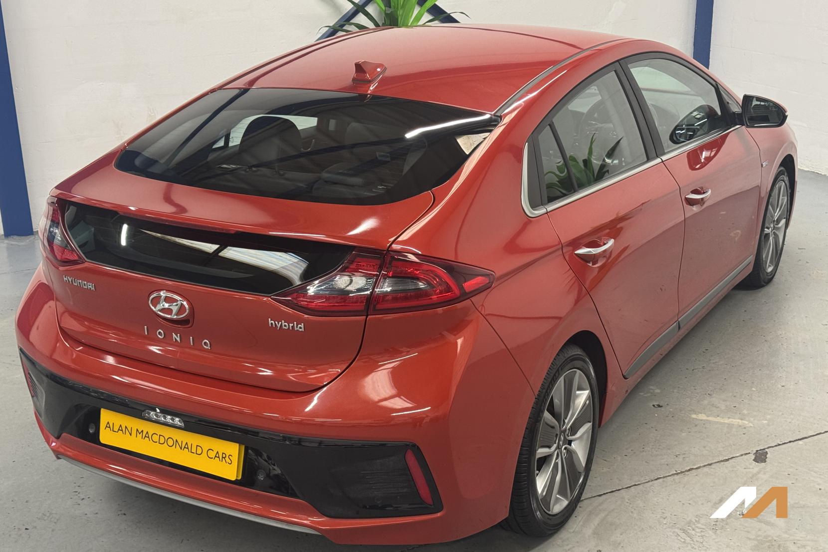 Hyundai IONIQ 1.6 h-GDi Premium SE Hatchback 5dr Petrol Hybrid DCT Euro 6 (s/s) (141 ps)