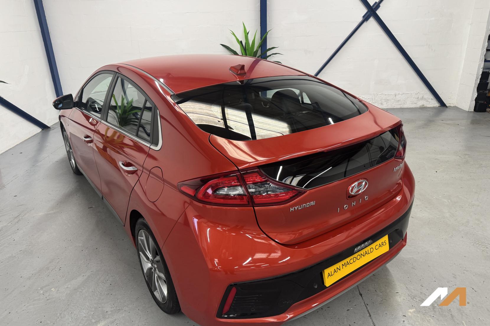 Hyundai IONIQ 1.6 h-GDi Premium SE Hatchback 5dr Petrol Hybrid DCT Euro 6 (s/s) (141 ps)