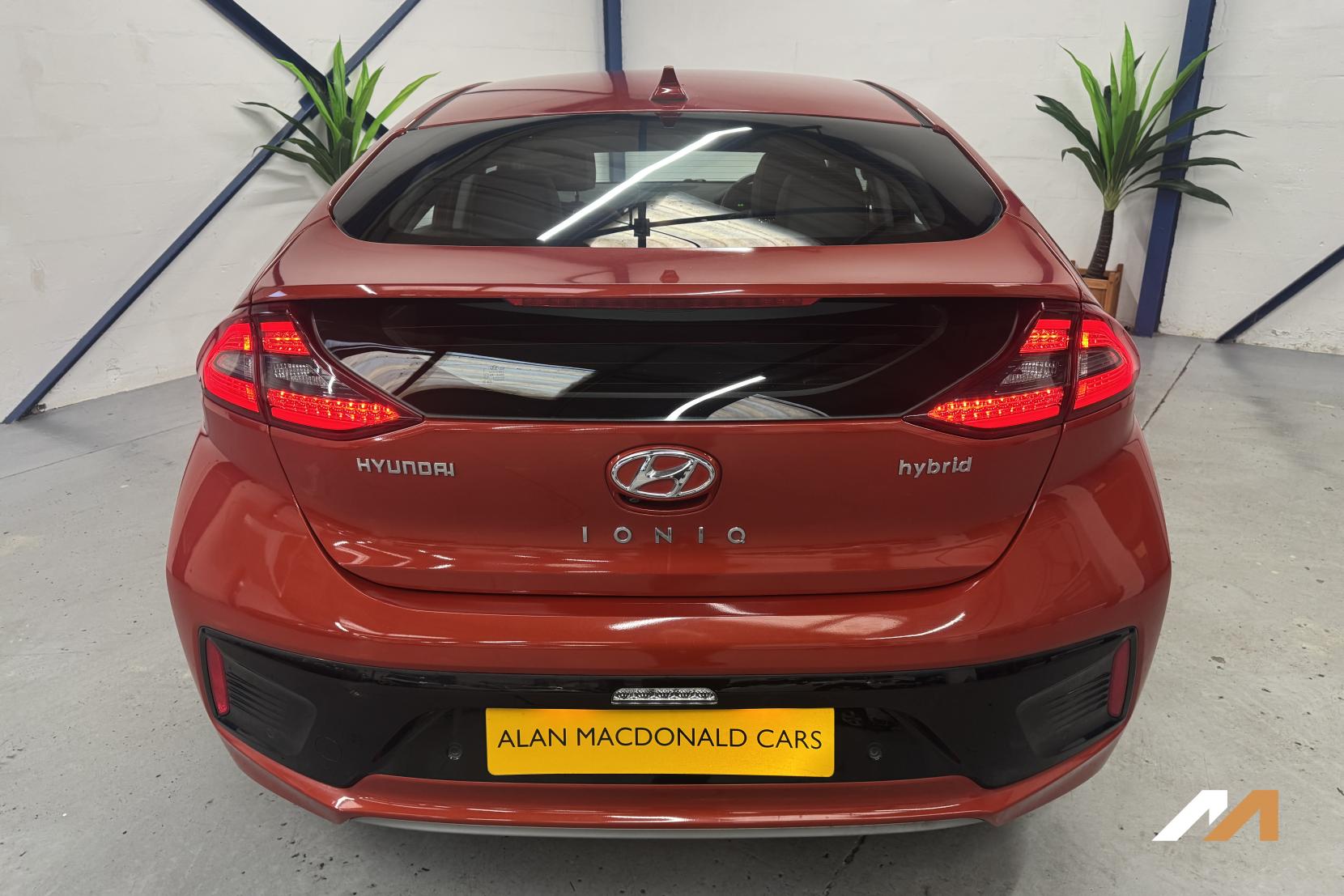 Hyundai IONIQ 1.6 h-GDi Premium SE Hatchback 5dr Petrol Hybrid DCT Euro 6 (s/s) (141 ps)
