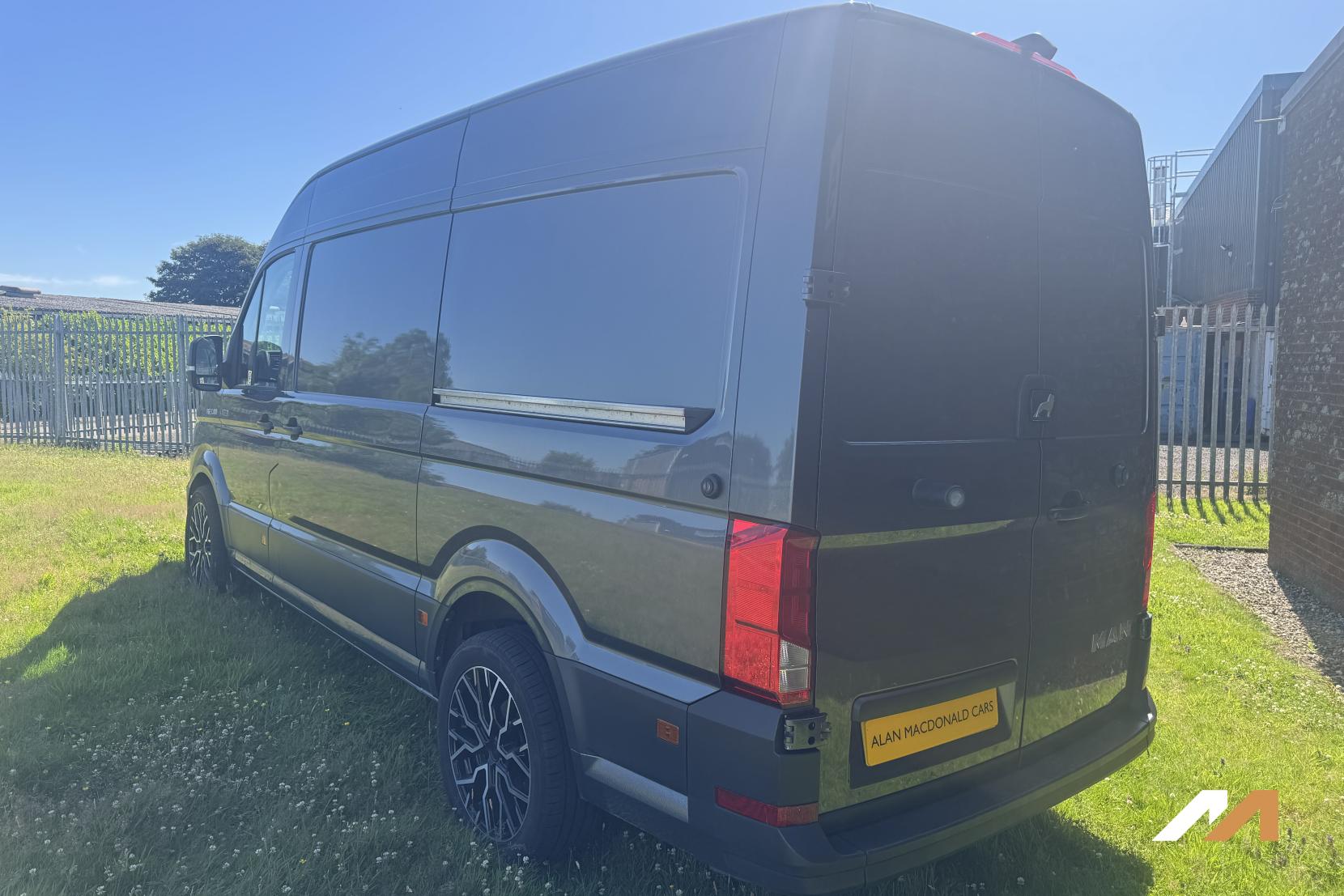 MAN TGE 2.0 BiTurbo 3180d Panel Van 5dr Diesel Manual 4WD Standard Medium Roof Euro 6 (s/s) (177 ps)