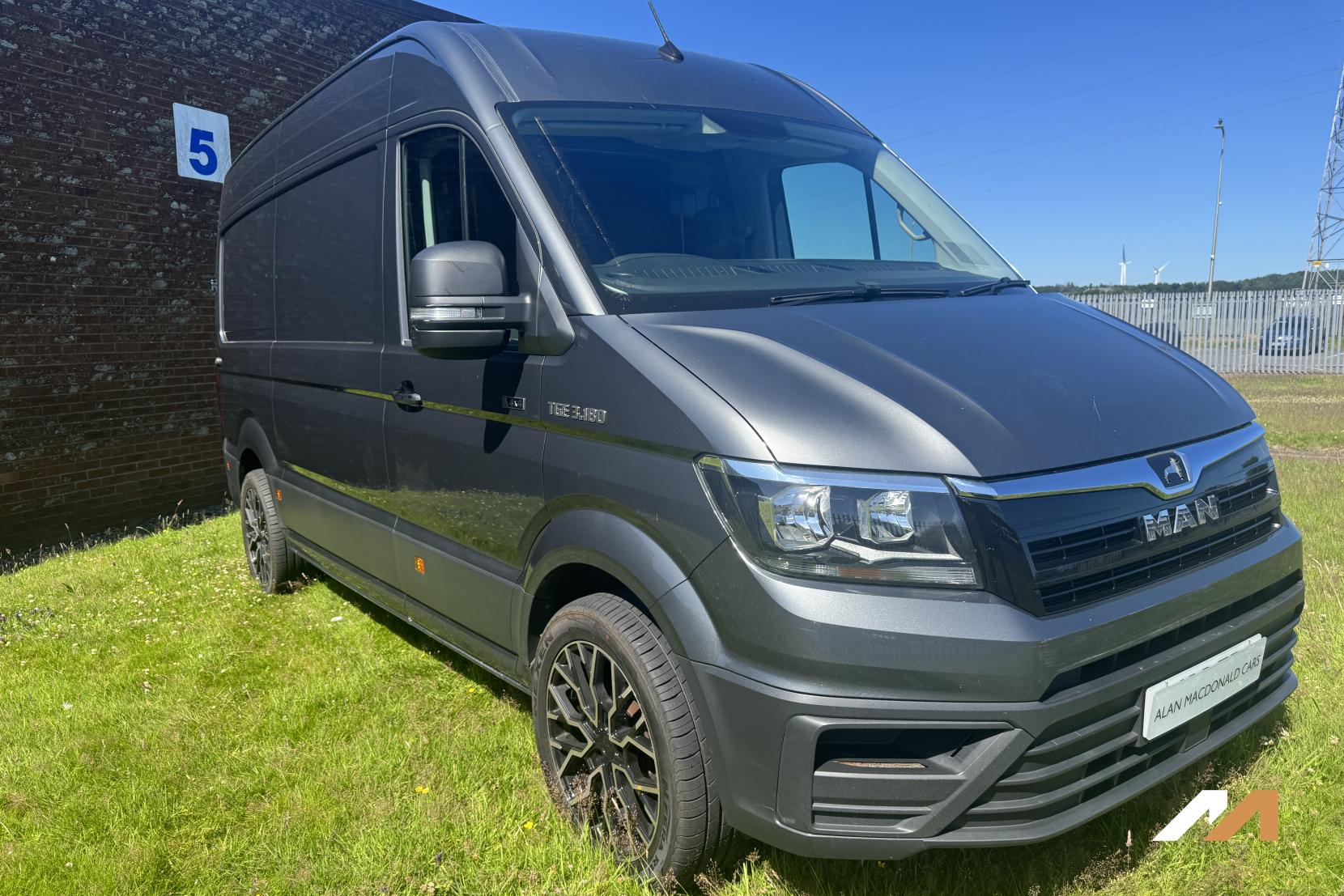MAN TGE 2.0 BiTurbo 3180d Panel Van 5dr Diesel Manual 4WD Standard Medium Roof Euro 6 (s/s) (177 ps)