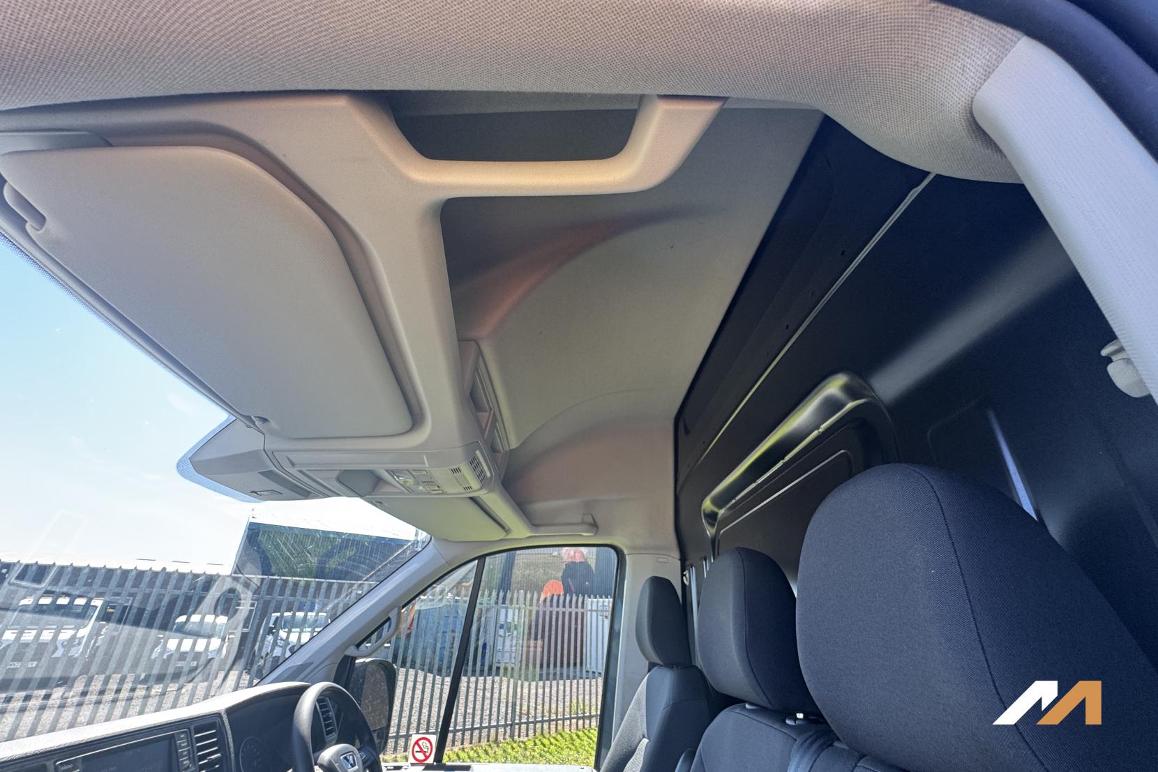 MAN TGE 2.0 BiTurbo 3180d Panel Van 5dr Diesel Manual 4WD Standard Medium Roof Euro 6 (s/s) (177 ps)