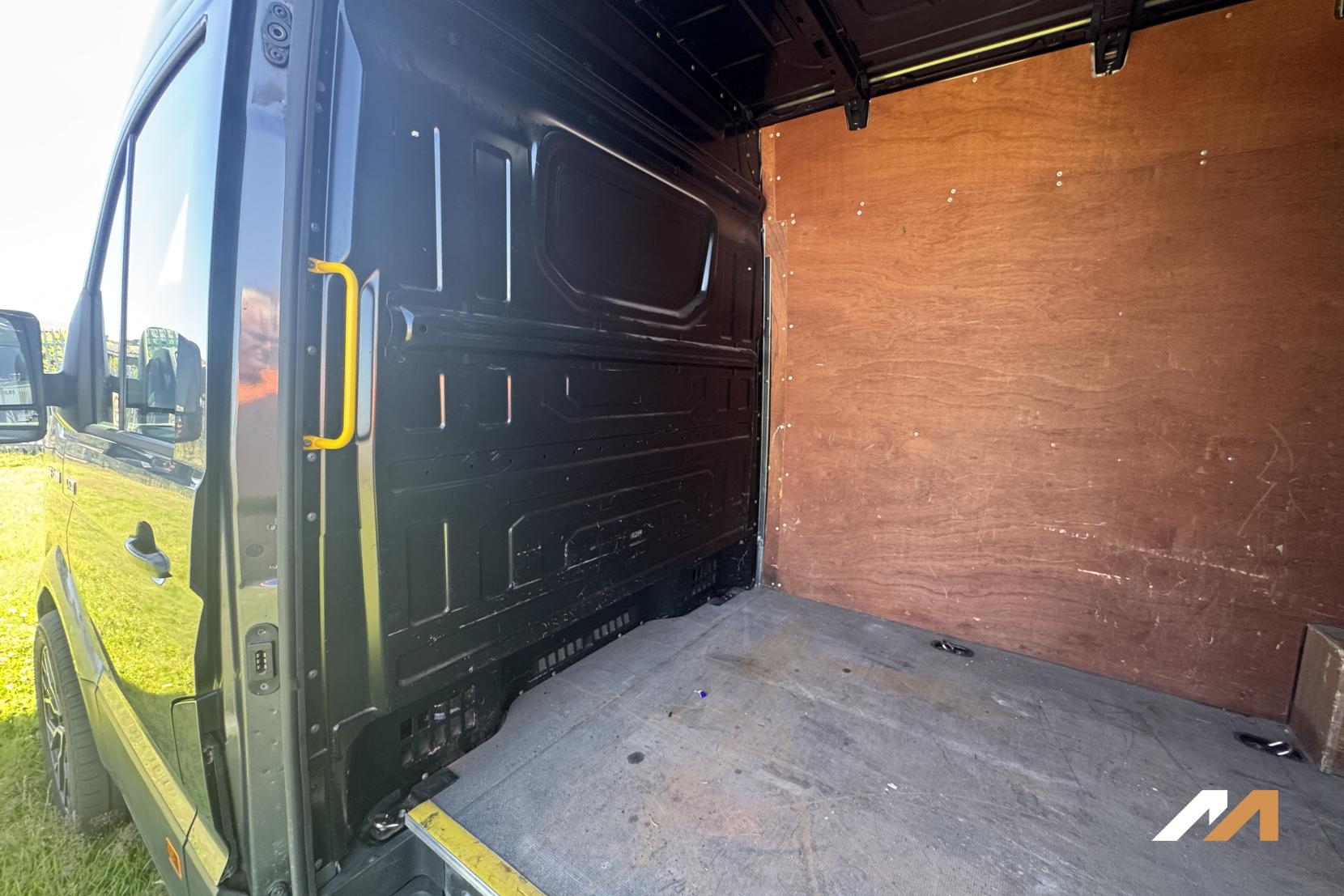 MAN TGE 2.0 BiTurbo 3180d Panel Van 5dr Diesel Manual 4WD Standard Medium Roof Euro 6 (s/s) (177 ps)