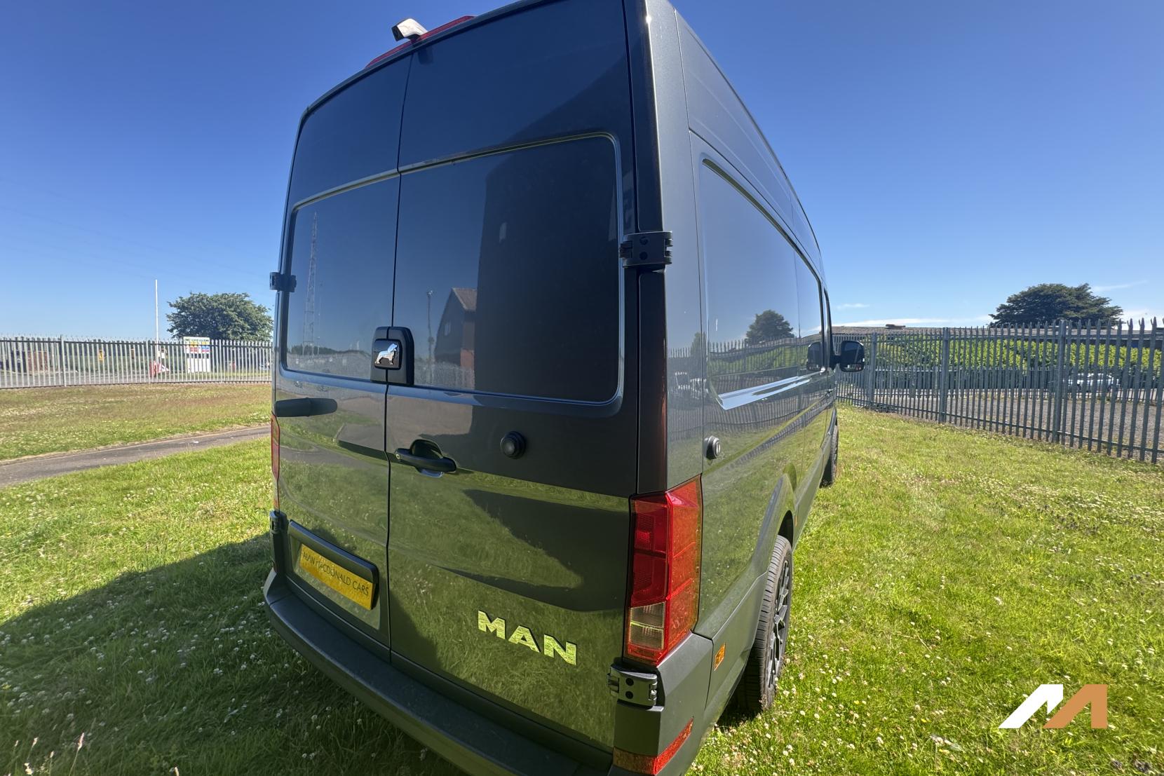 MAN TGE 2.0 BiTurbo 3180d Panel Van 5dr Diesel Manual 4WD Standard Medium Roof Euro 6 (s/s) (177 ps)