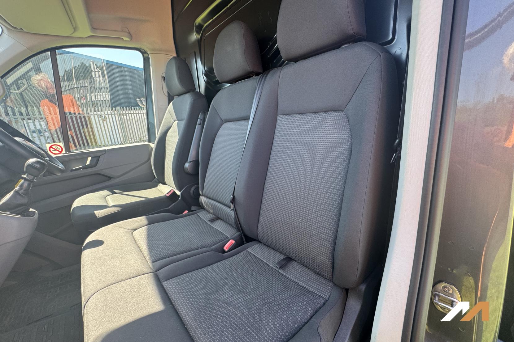 MAN TGE 2.0 BiTurbo 3180d Panel Van 5dr Diesel Manual 4WD Standard Medium Roof Euro 6 (s/s) (177 ps)