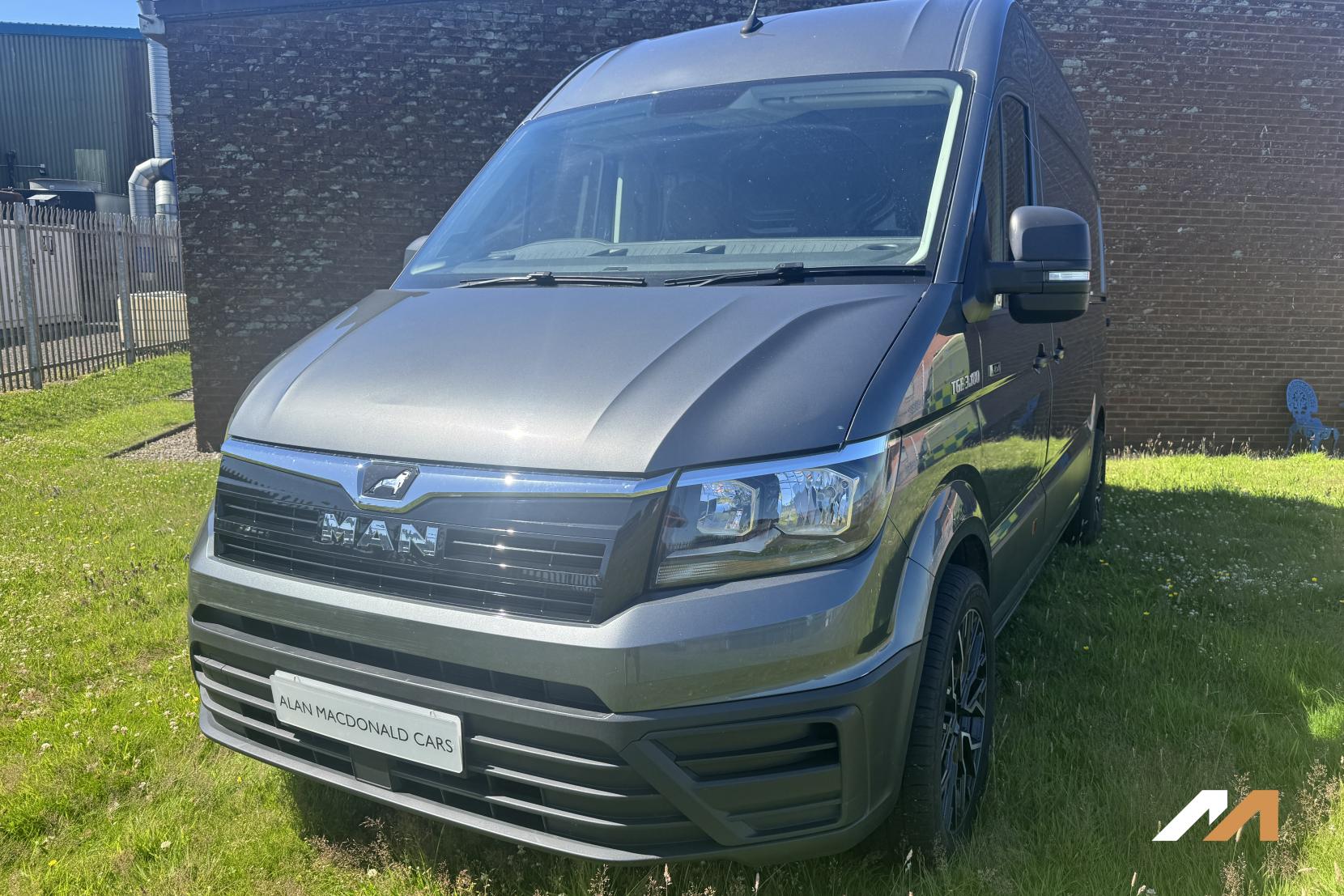 MAN TGE 2.0 BiTurbo 3180d Panel Van 5dr Diesel Manual 4WD Standard Medium Roof Euro 6 (s/s) (177 ps)