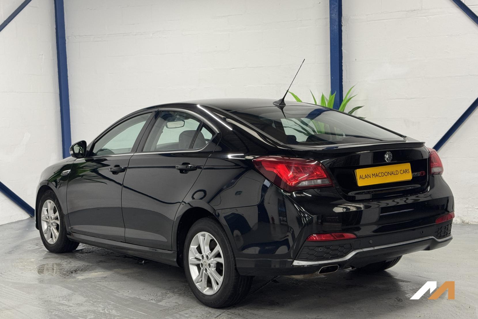 MG MG6 1.9 DTi Tech TS Hatchback 5dr Diesel Manual Euro 5 (s/s) (150 ps)
