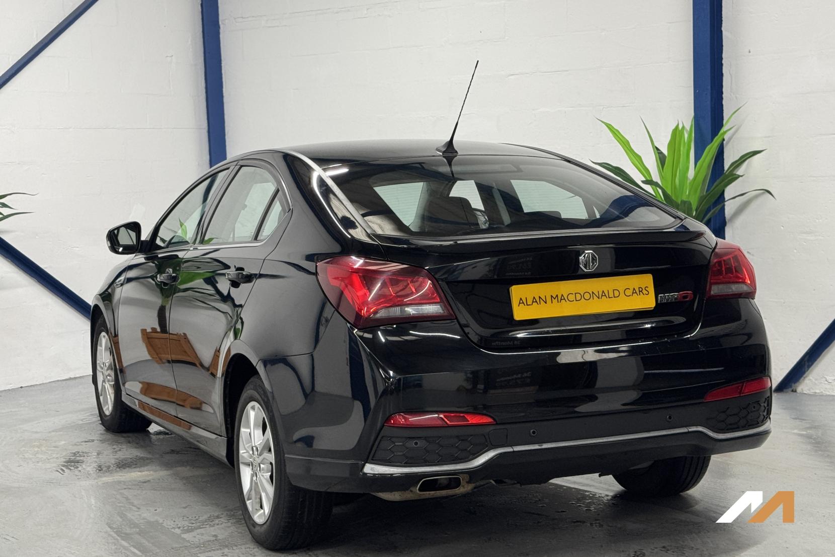 MG MG6 1.9 DTi Tech TS Hatchback 5dr Diesel Manual Euro 5 (s/s) (150 ps)