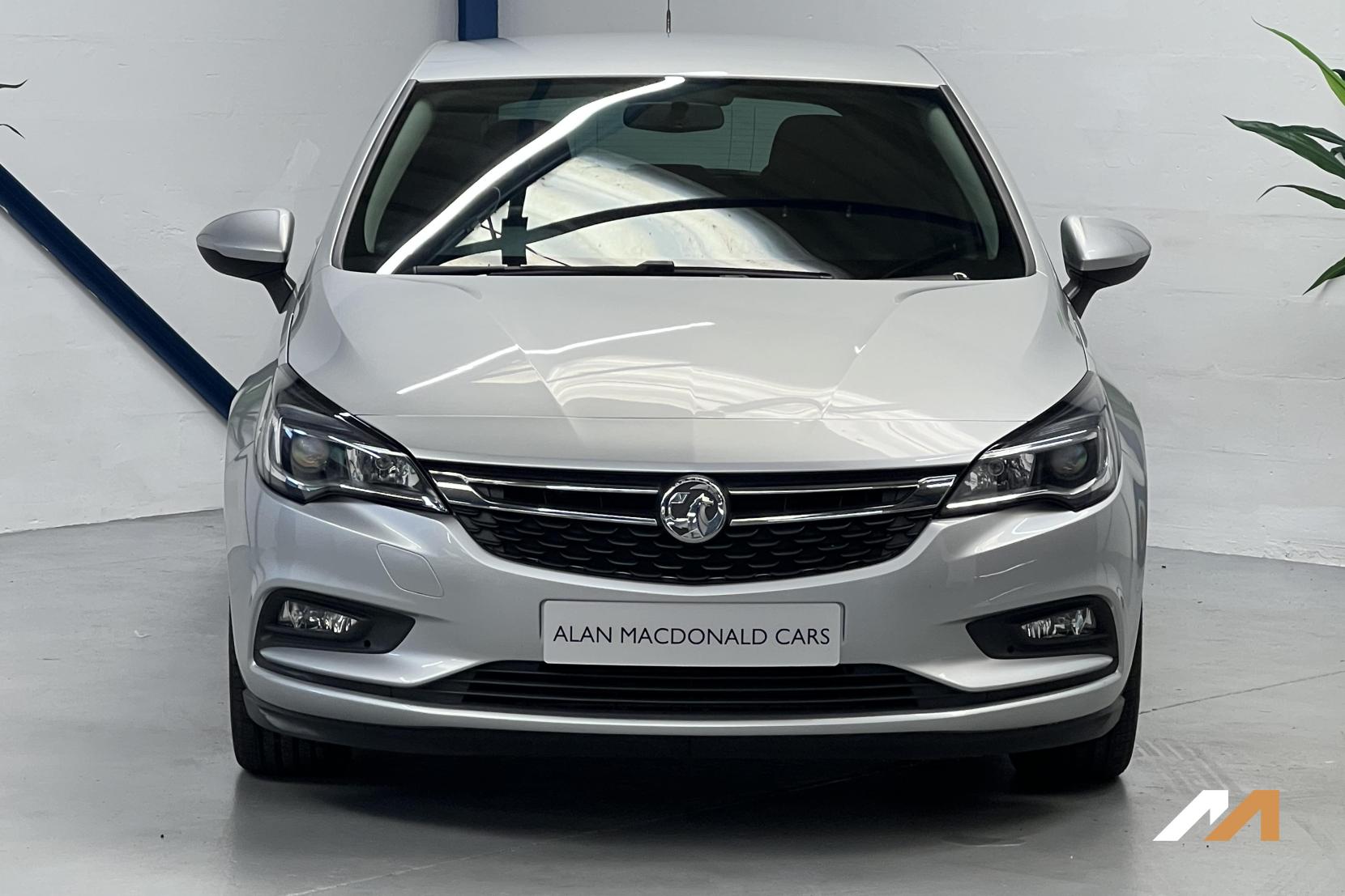 Vauxhall Astra 1.0i Turbo ecoTEC Design Hatchback 5dr Petrol Manual Euro 6 (s/s) (105 ps)