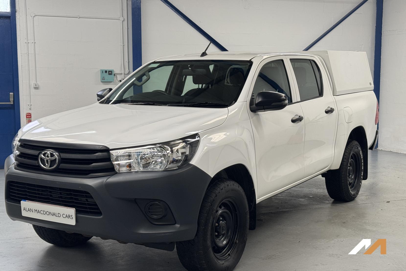 Toyota Hilux 2.4 D-4D Active Pickup Double Cab 4dr Diesel Manual 4WD Euro 6 (s/s) (150 ps)