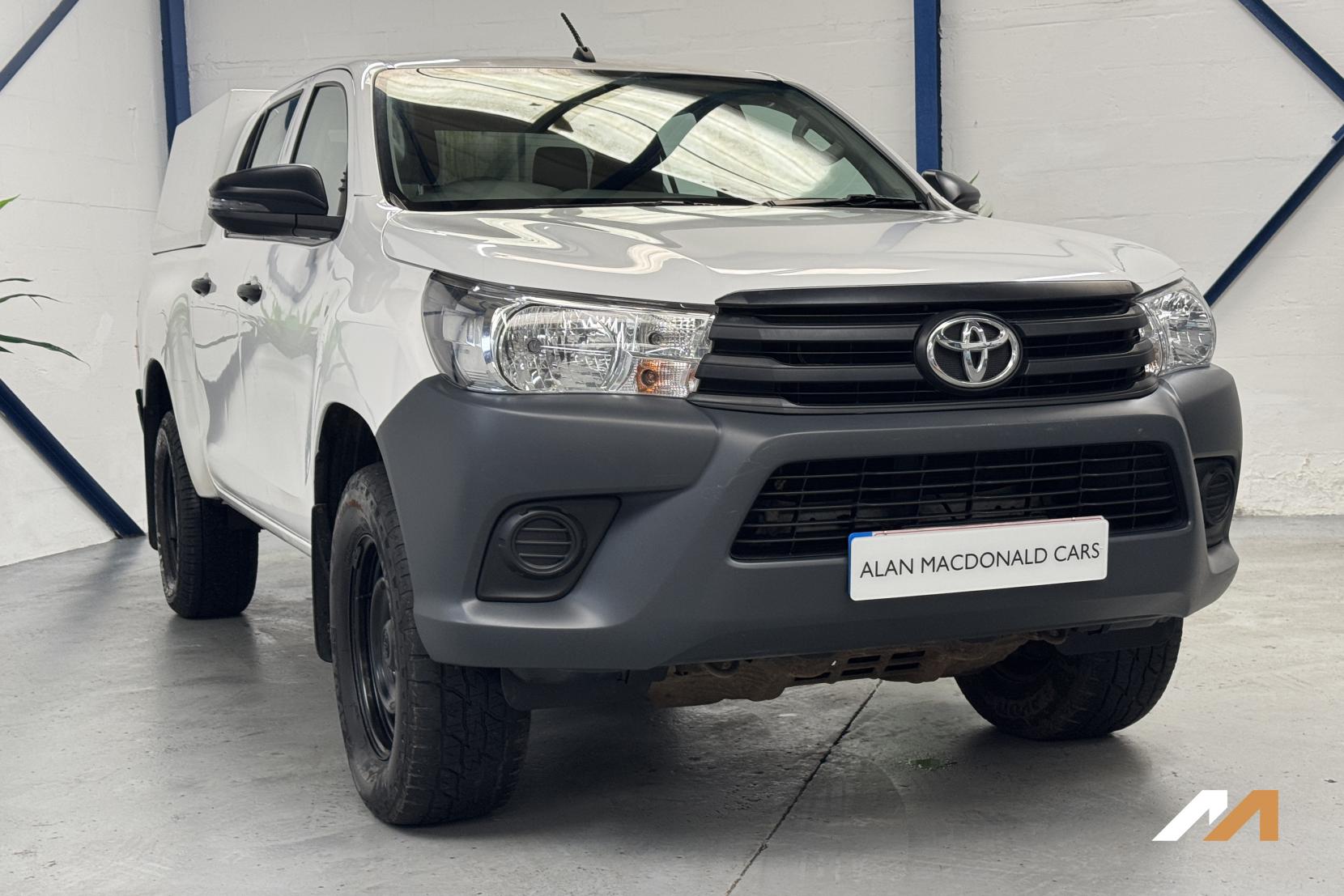 Toyota Hilux 2.4 D-4D Active Pickup Double Cab 4dr Diesel Manual 4WD Euro 6 (s/s) (150 ps)