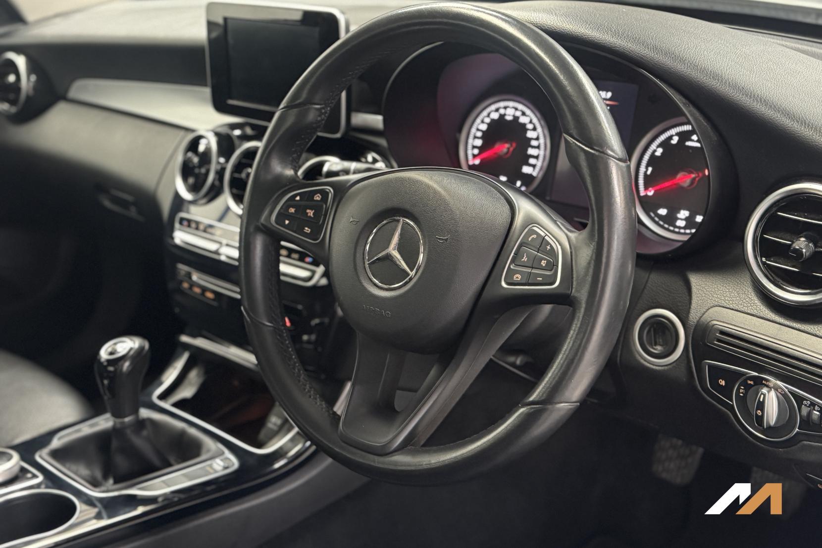 Mercedes-Benz C Class 2.0 C200 SE Saloon 4dr Petrol Manual Euro 6 (s/s) (184 ps)