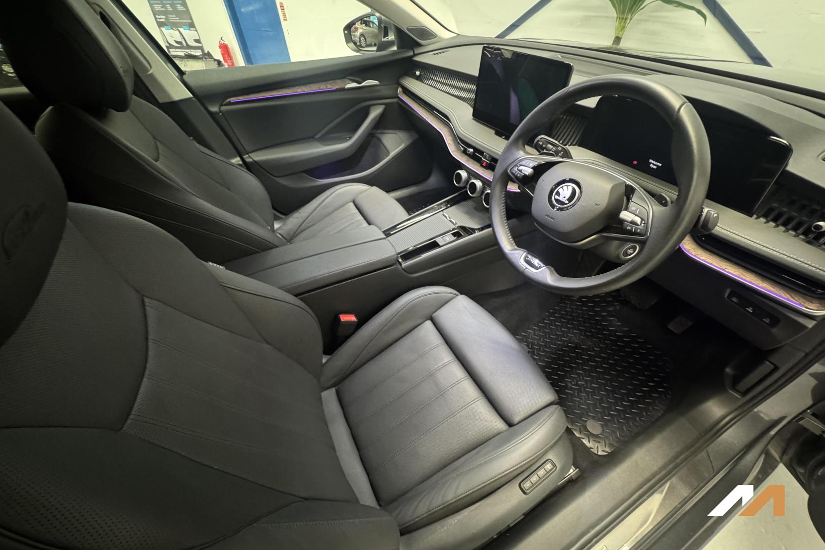 Skoda Superb 2.0 TDI Laurin & Klement Estate 5dr Diesel DSG 4WD Euro 6 (s/s) (193 ps)