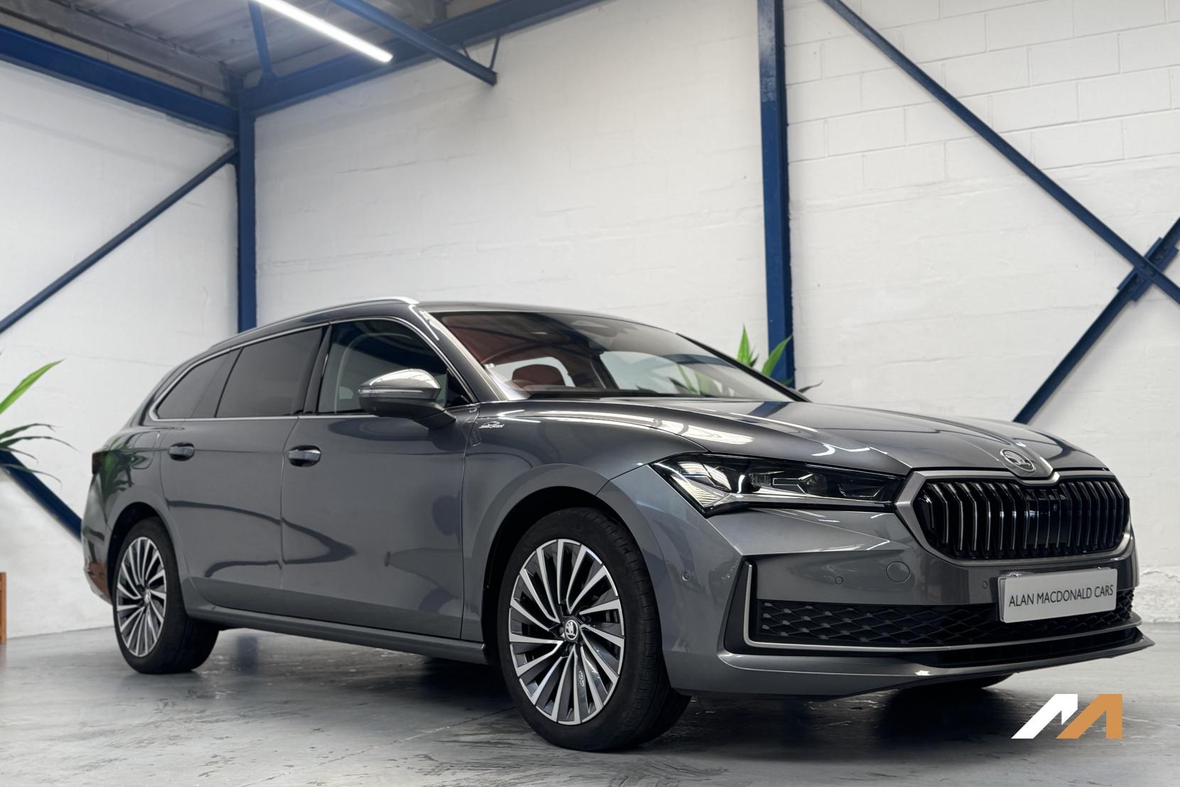 Skoda Superb 2.0 TDI Laurin & Klement Estate 5dr Diesel DSG 4WD Euro 6 (s/s) (193 ps)