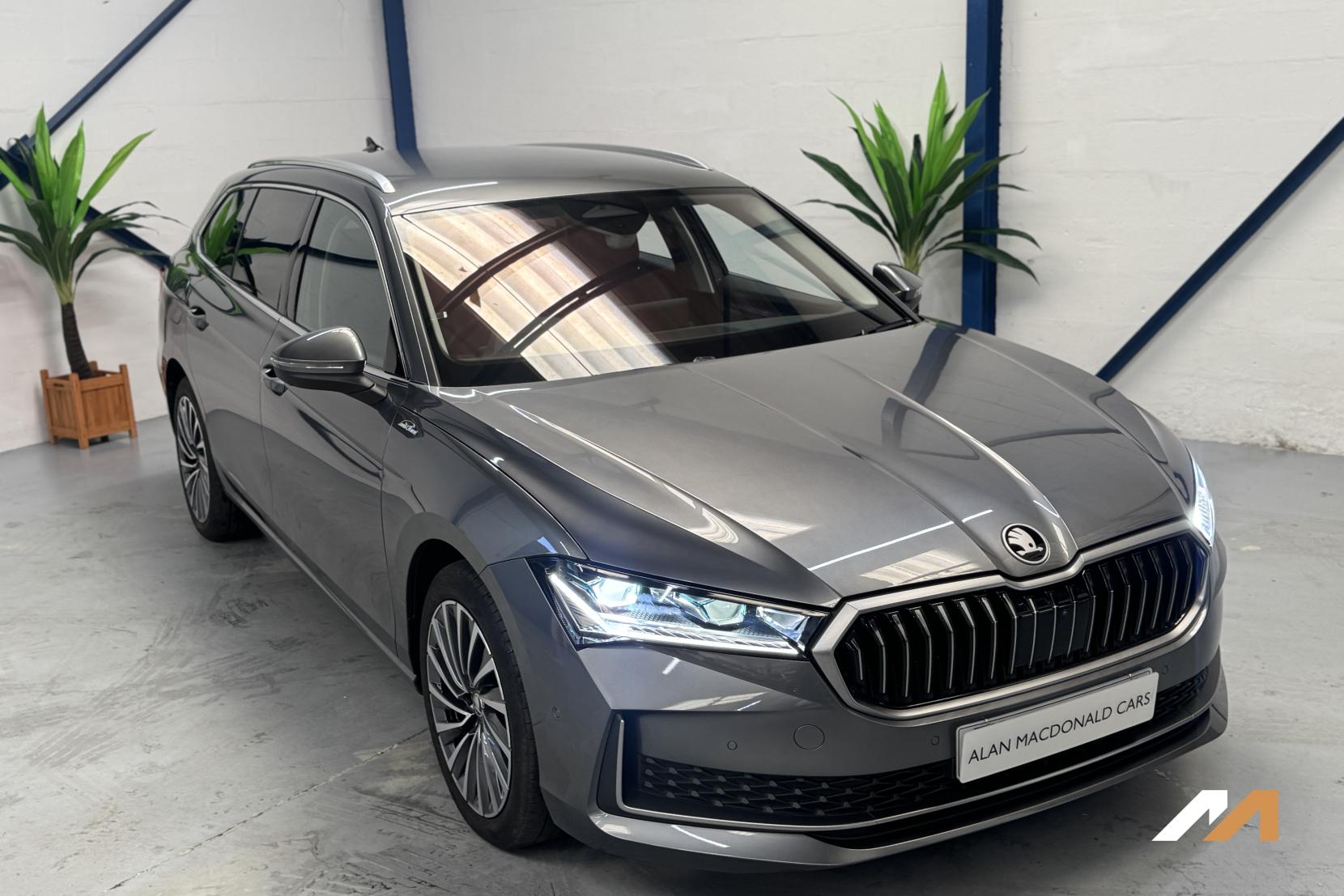 Skoda Superb 2.0 TDI Laurin & Klement Estate 5dr Diesel DSG 4WD Euro 6 (s/s) (193 ps)