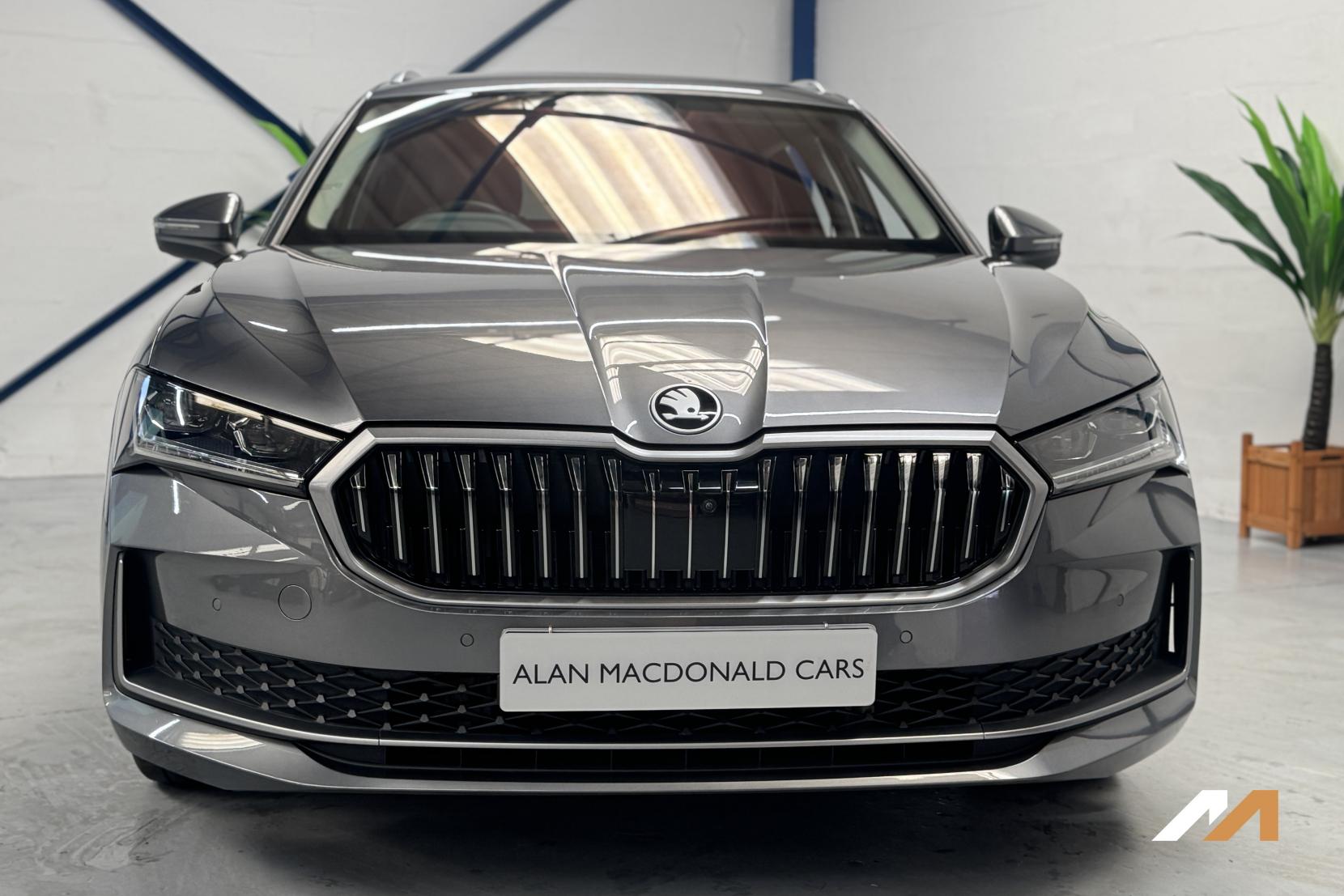Skoda Superb 2.0 TDI Laurin & Klement Estate 5dr Diesel DSG 4WD Euro 6 (s/s) (193 ps)