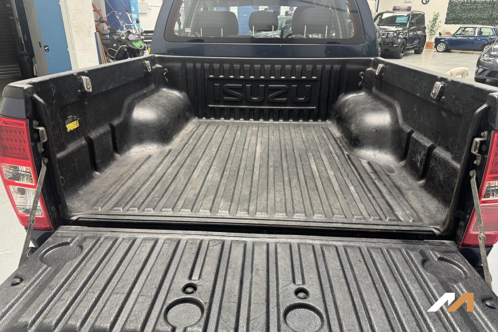 Isuzu D-Max 2.5 TD Yukon Pickup 4dr Diesel Manual 4x4 (194 g/km, 161 bhp)