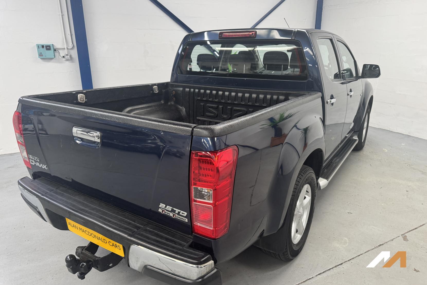 Isuzu D-Max 2.5 TD Yukon Pickup 4dr Diesel Manual 4x4 (194 g/km, 161 bhp)