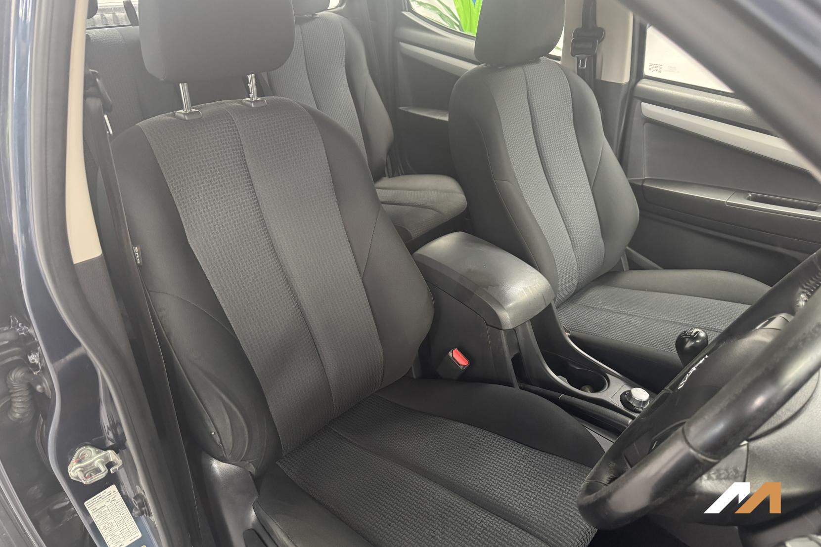 Isuzu D-Max 2.5 TD Yukon Pickup 4dr Diesel Manual 4x4 (194 g/km, 161 bhp)