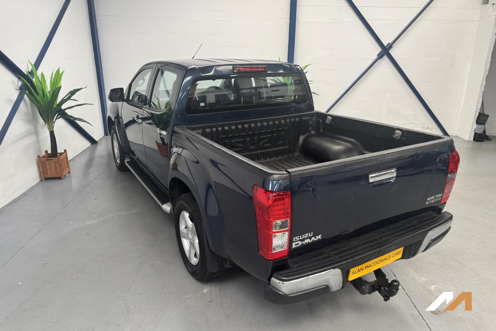 Isuzu D-Max 2.5 TD Yukon Pickup 4dr Diesel Manual 4x4 (194 g/km, 161 bhp)
