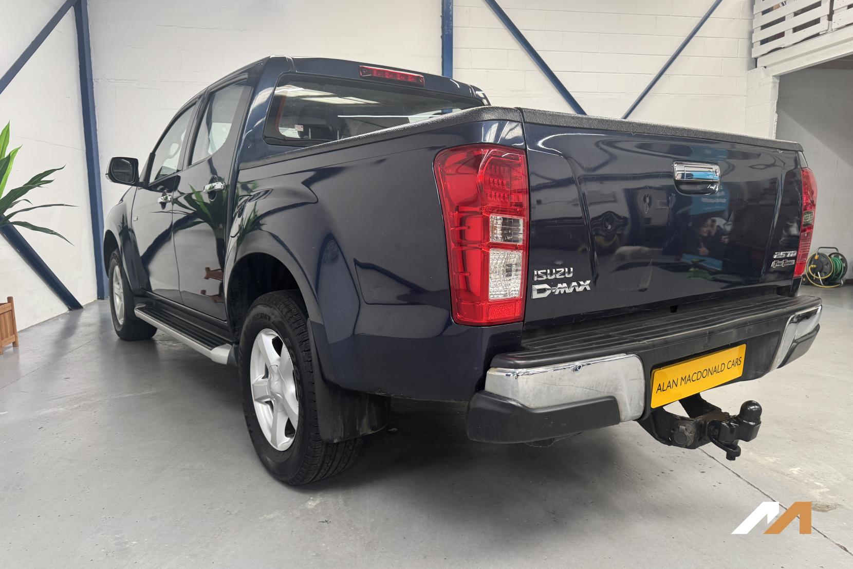 Isuzu D-Max 2.5 TD Yukon Pickup 4dr Diesel Manual 4x4 (194 g/km, 161 bhp)