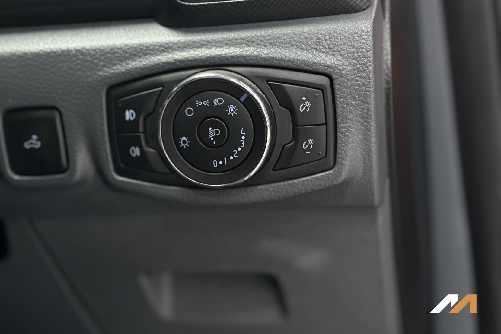 Ford Ranger 3.2 TDCi Wildtrak Pickup Double Cab 4dr Diesel Auto 4WD Euro 5 (200 ps)