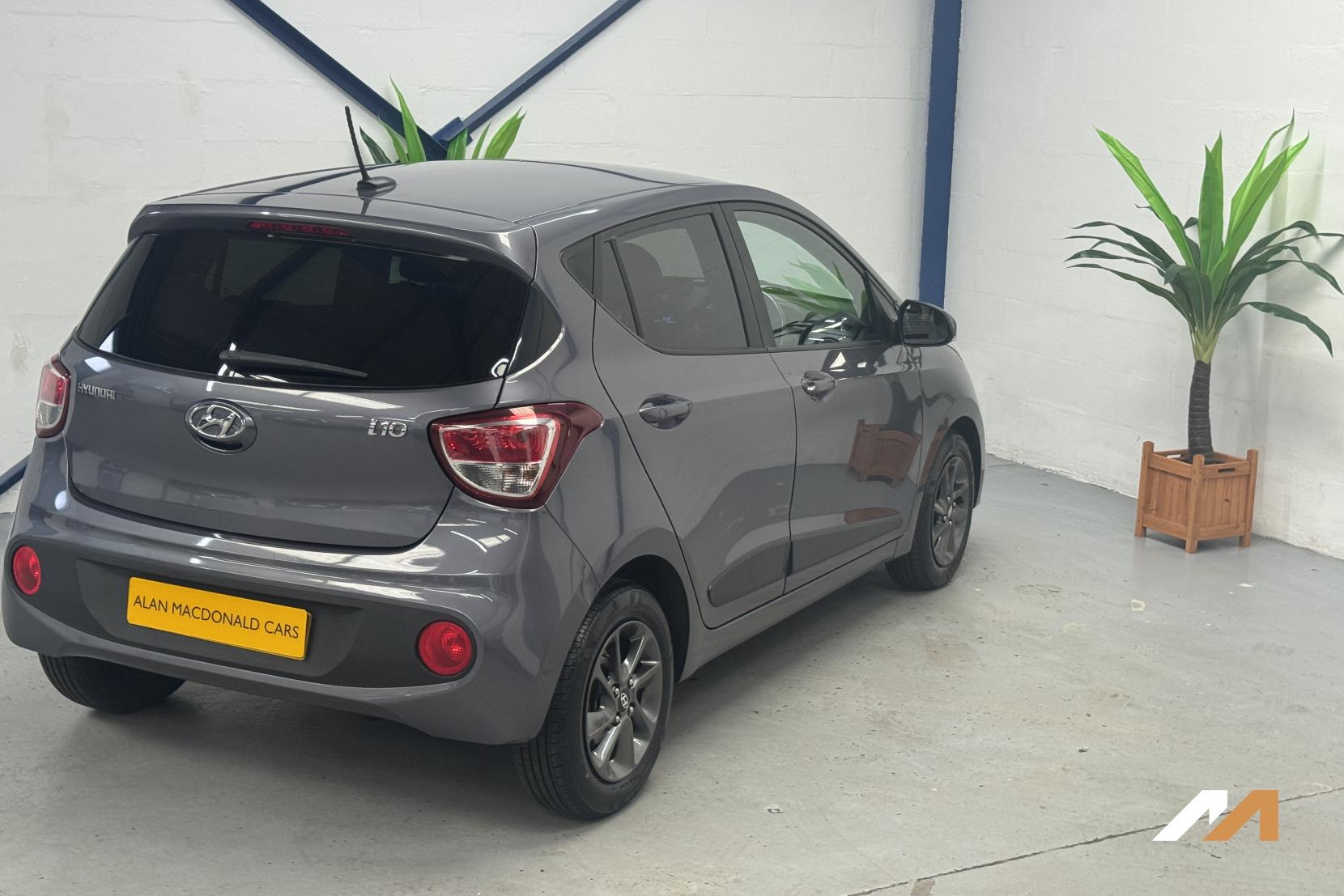 Hyundai i10 1.0 Premium Hatchback 5dr Petrol Manual Euro 6 (66 ps)