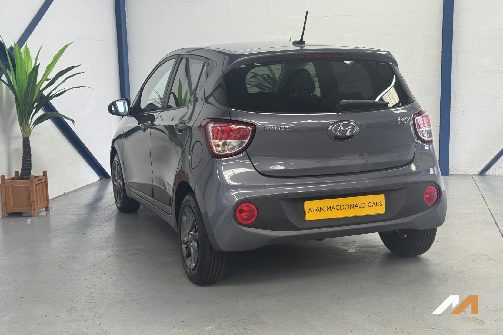 Hyundai i10 1.0 Premium Hatchback 5dr Petrol Manual Euro 6 (66 ps)