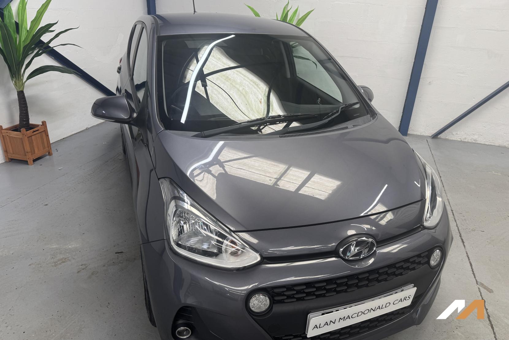 Hyundai i10 1.0 Premium Hatchback 5dr Petrol Manual Euro 6 (66 ps)